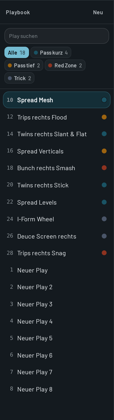 Die Plays des Playbooks, links neben dem Feld. Ein Klick wechselt, ohne den Editor zu verlassen.